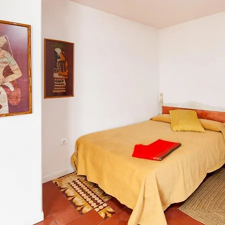 Gloria 3 Apartment